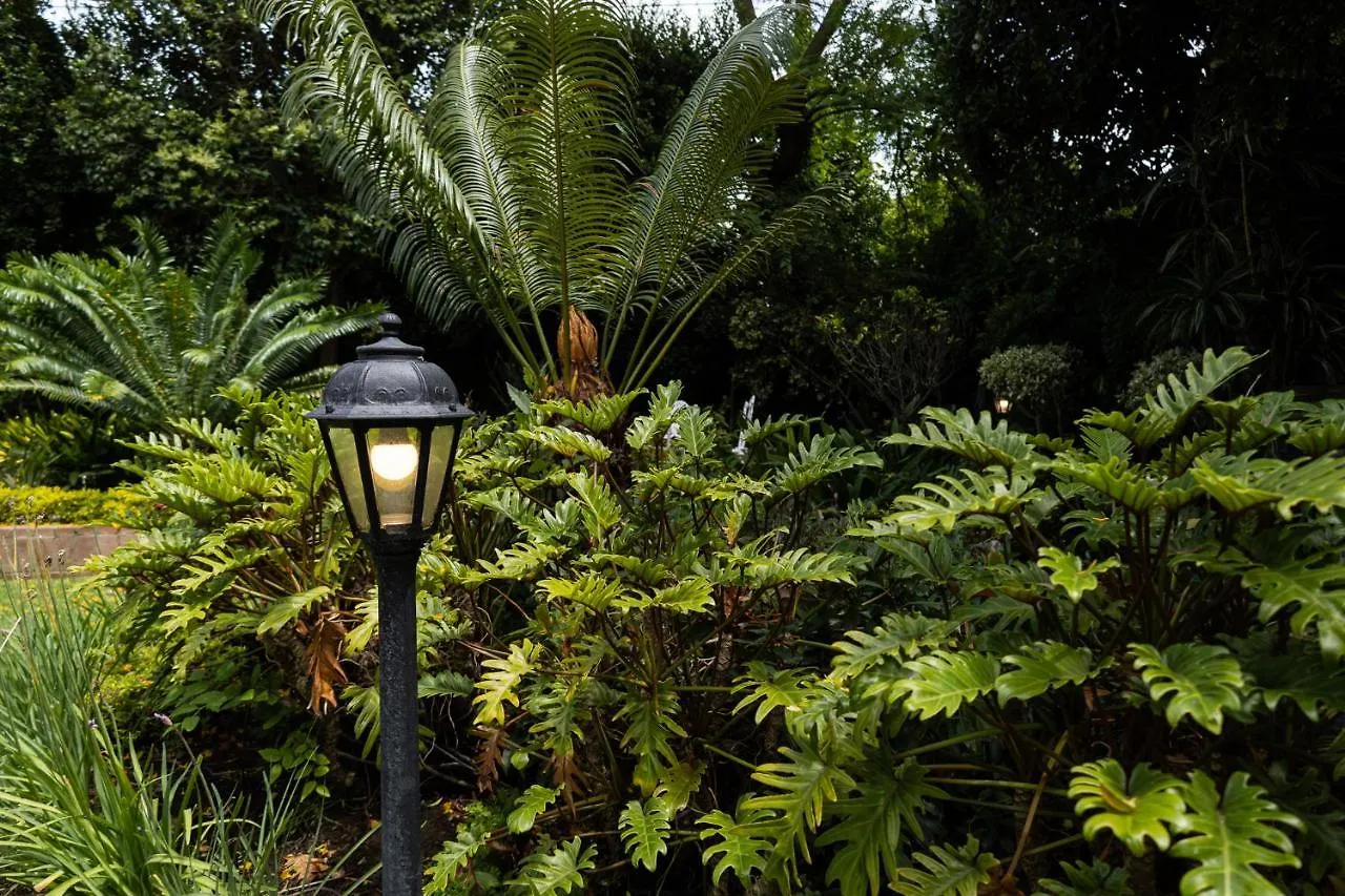 Cape Village Lodge Durbanville Bed & Breakfast