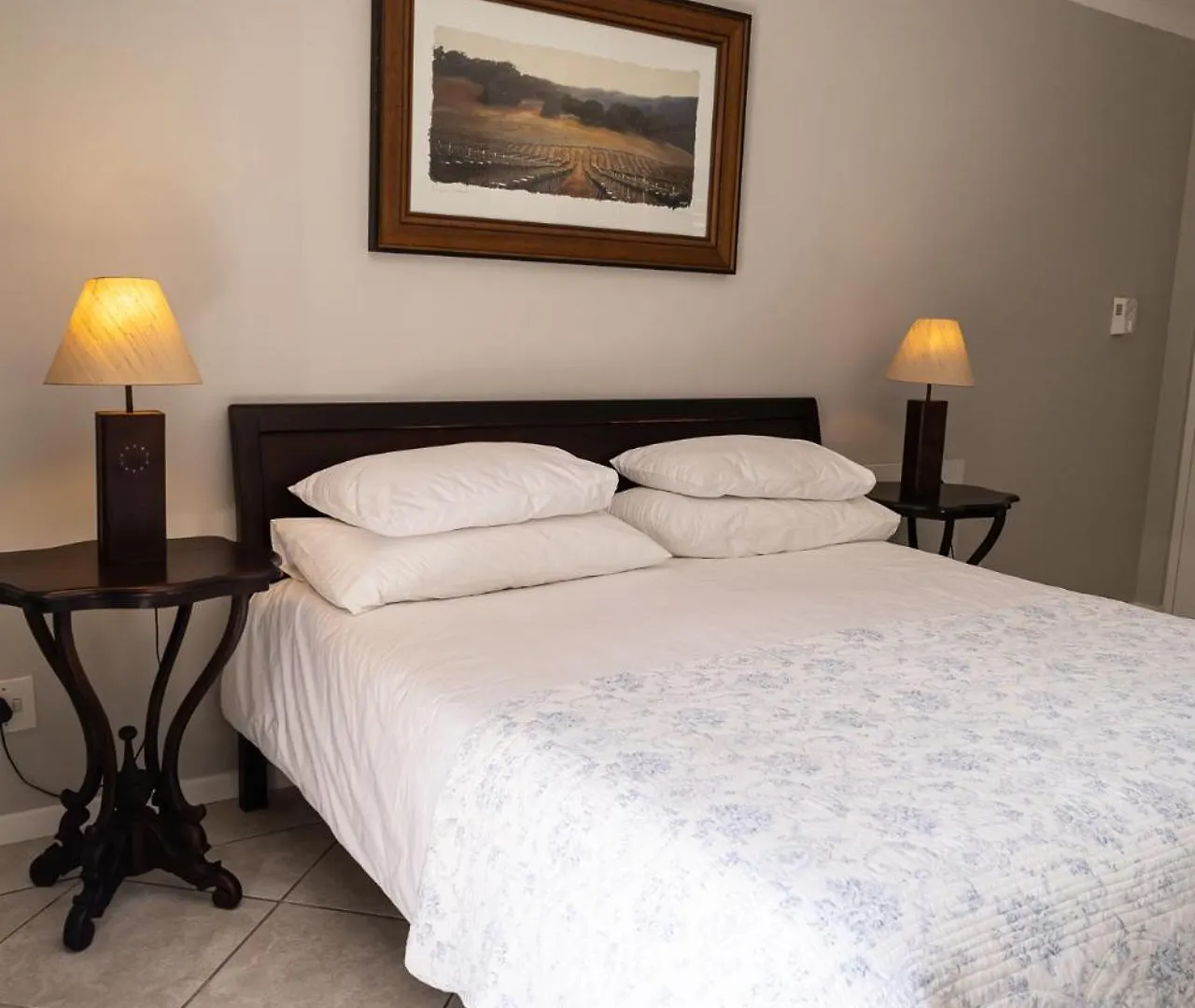 Cape Village Lodge Durbanville