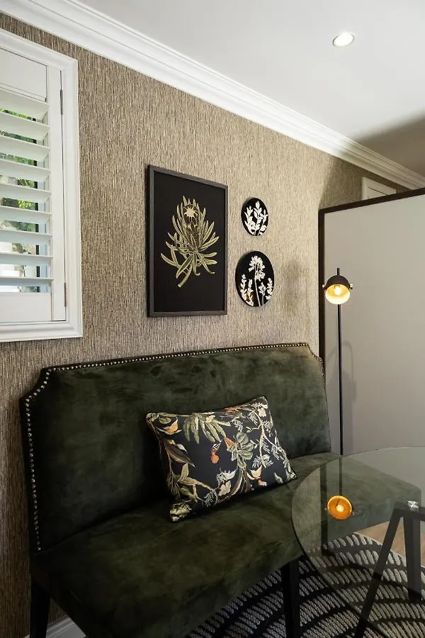 Cape Village Lodge Durbanville Bed & Breakfast