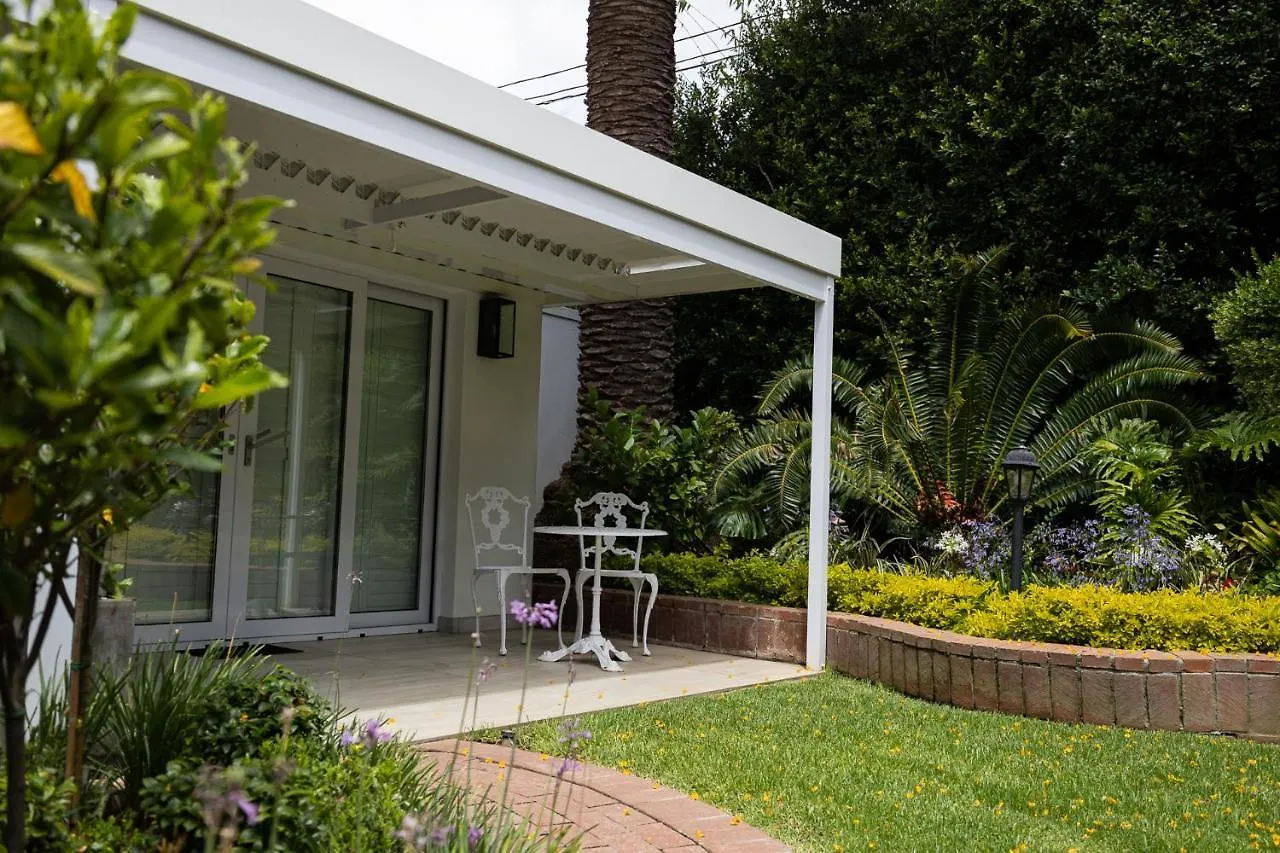 Cape Village Lodge Durbanville Bed & Breakfast