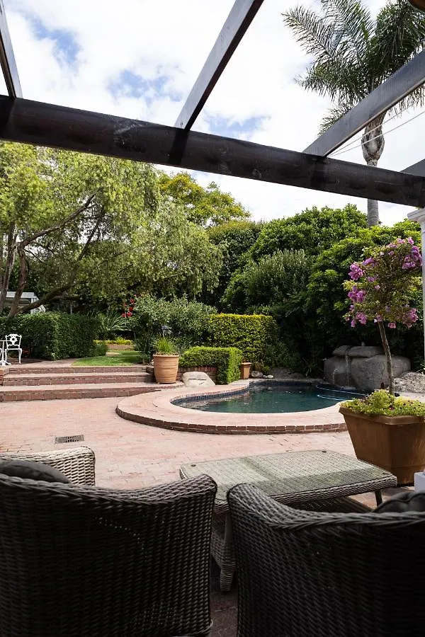 Cape Village Lodge Durbanville Bed & Breakfast