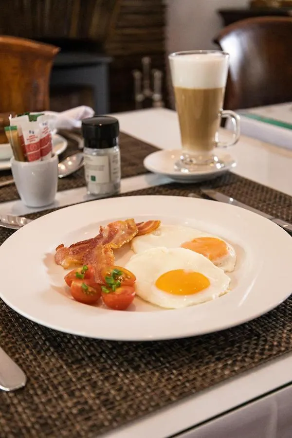Cape Village Lodge Durbanville 4*,