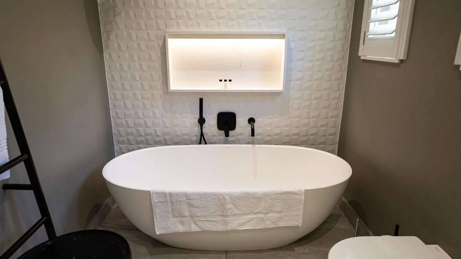Cape Village Lodge Durbanville Bed & Breakfast