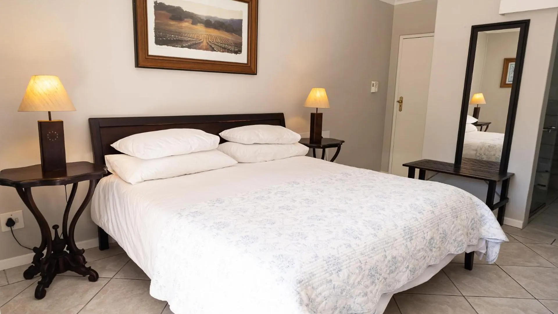 Bed & Breakfast Cape Village Lodge Durbanville